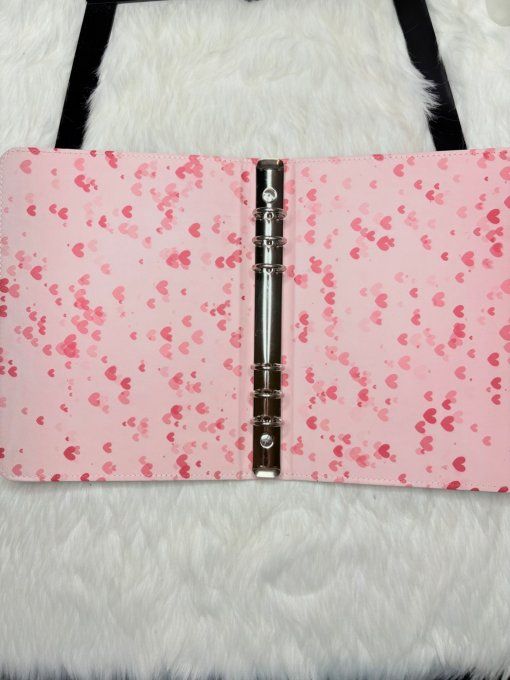 Classeur A5 petits cœurs roses 